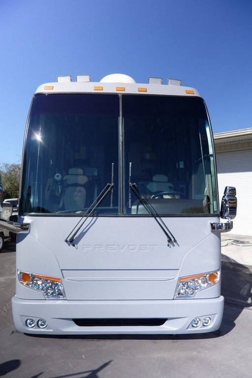 0001  2000 Prevost H3-45 Entertainer after repair and new front facelift by Excalibur Coach.jpg